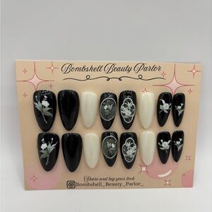 Black and Cream Florals Vintage Victorian Press-On Nails
